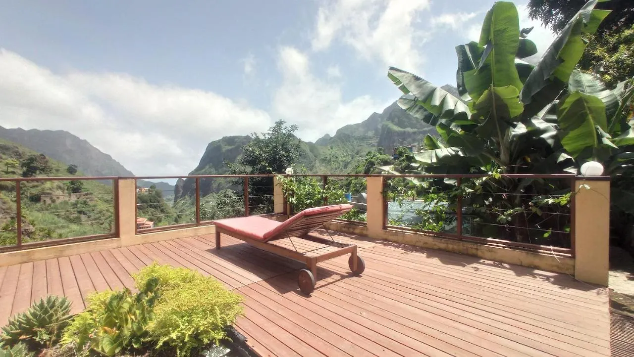 Casa Cavoquinho Bed & Breakfast Paul