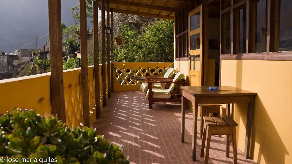 Casa Cavoquinho Bed & Breakfast Paul
